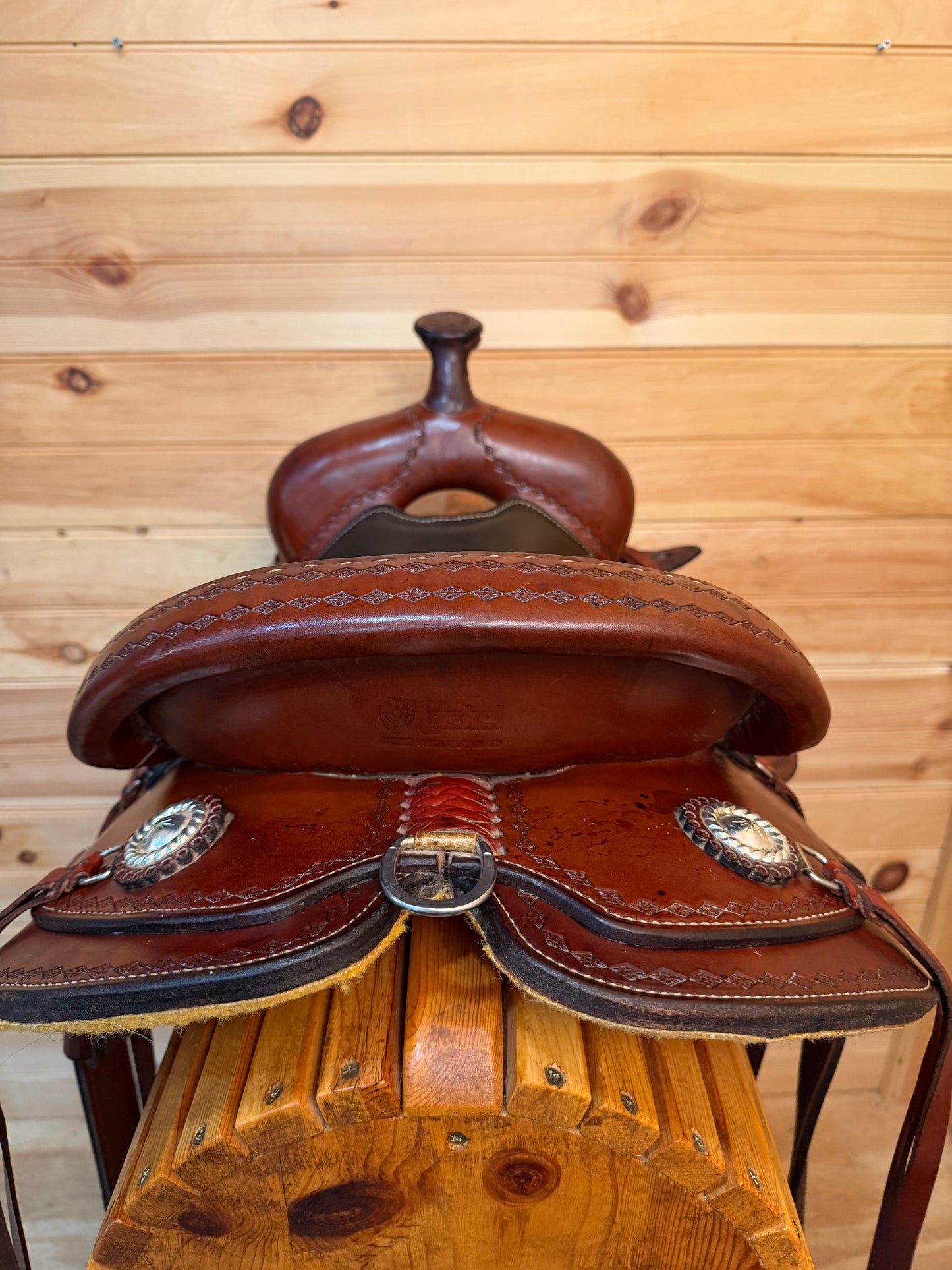 16” Cashel Round Skirt by Martin Saddlery Western Trail Saddle