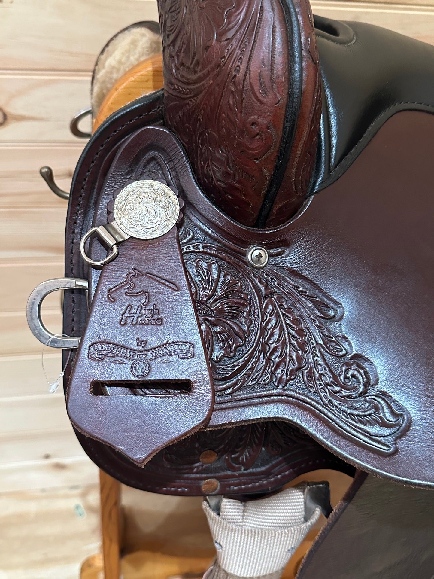 15” Circle Y High Horse Mineral Wells Western Trail Saddle Model 6812 (Wide)