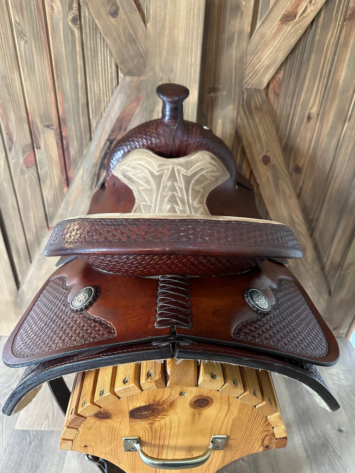 16” Tex Tan Hereford Roping Saddle