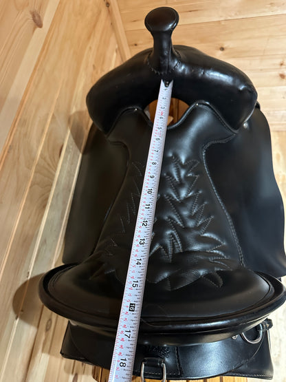 16.5” Tucker Buffalo Trail Western Saddle Model 270