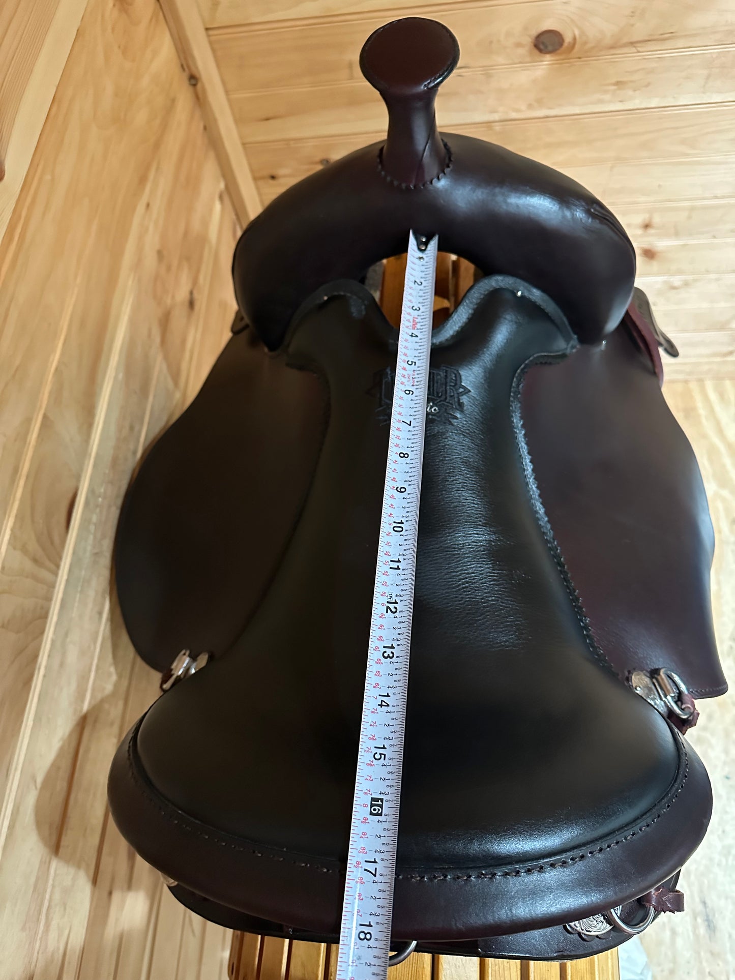 16.5” Tucker Meadow Creek Round Skirt Western Trail Saddle Model T91 (2020)