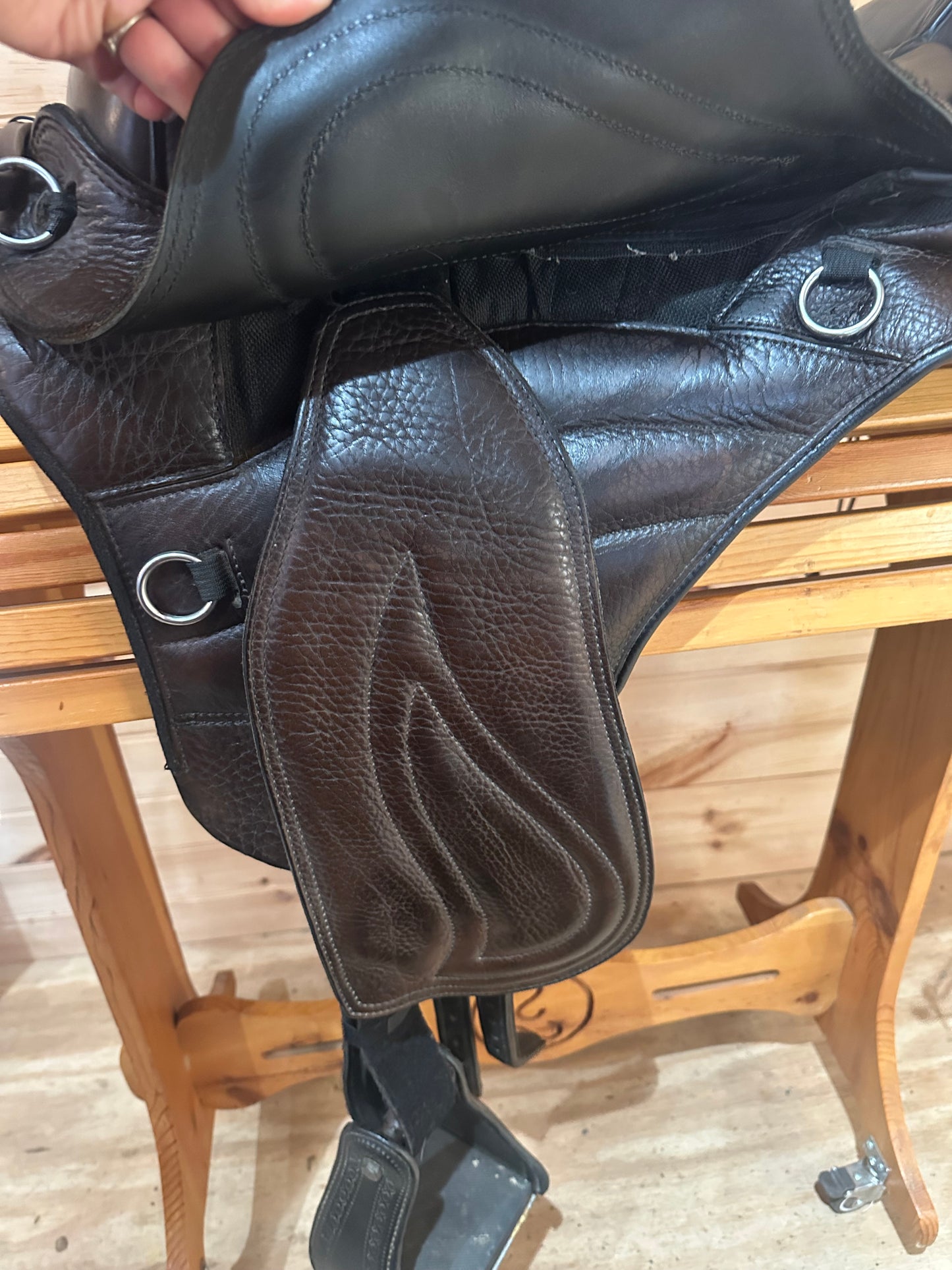 16” Sensation Ride Western Sport Treeless Trail Saddle