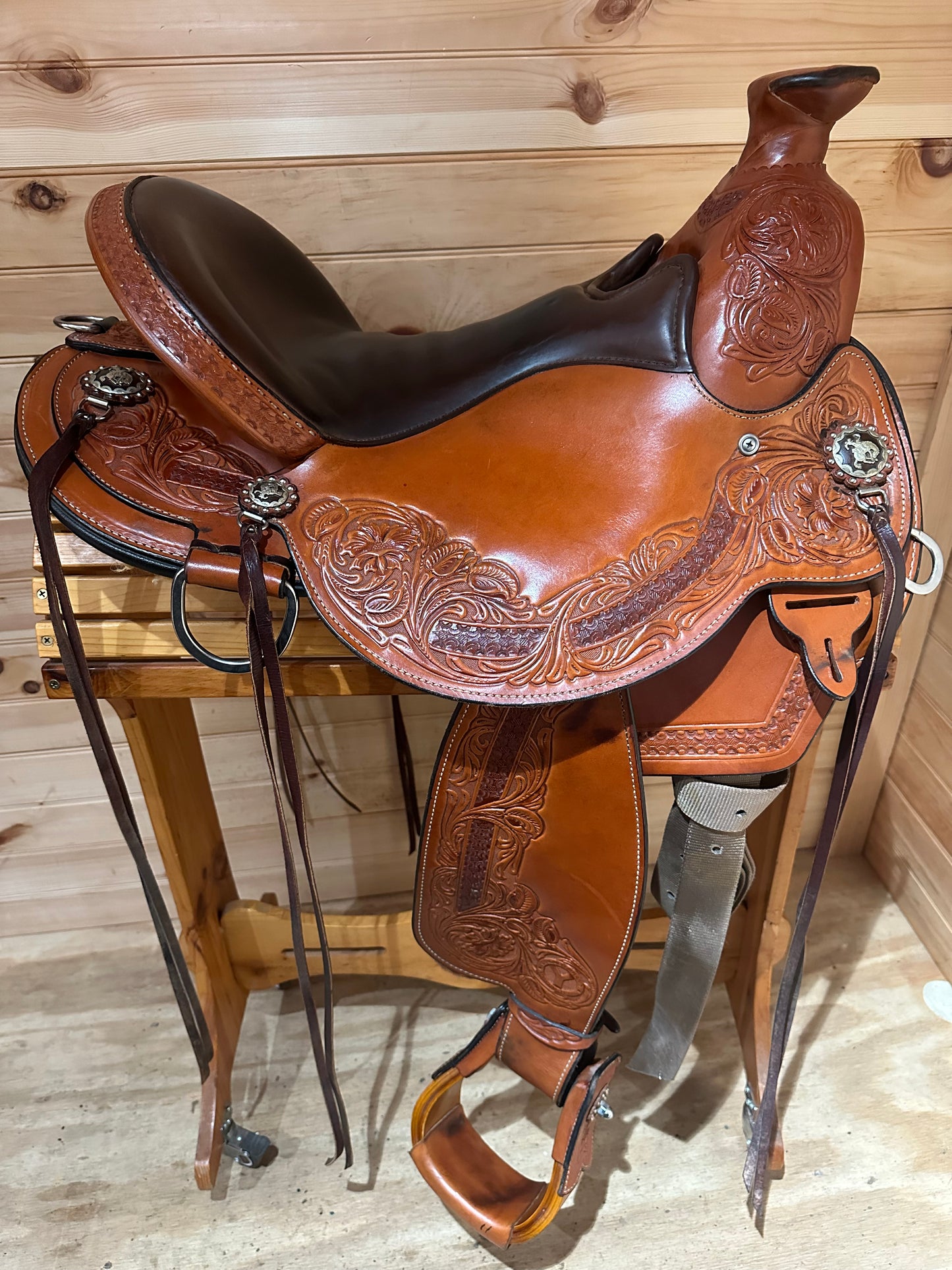 16” Circle Y Walnut Grove Flex2 A-fork Western Trail Saddle Model 1157