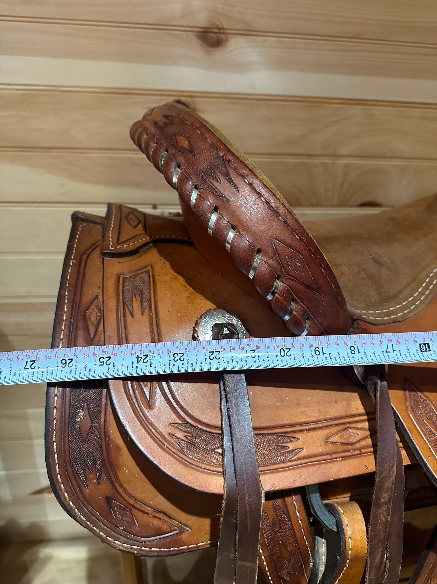 16” Dakota Saddlery Roping Saddle Model 210C