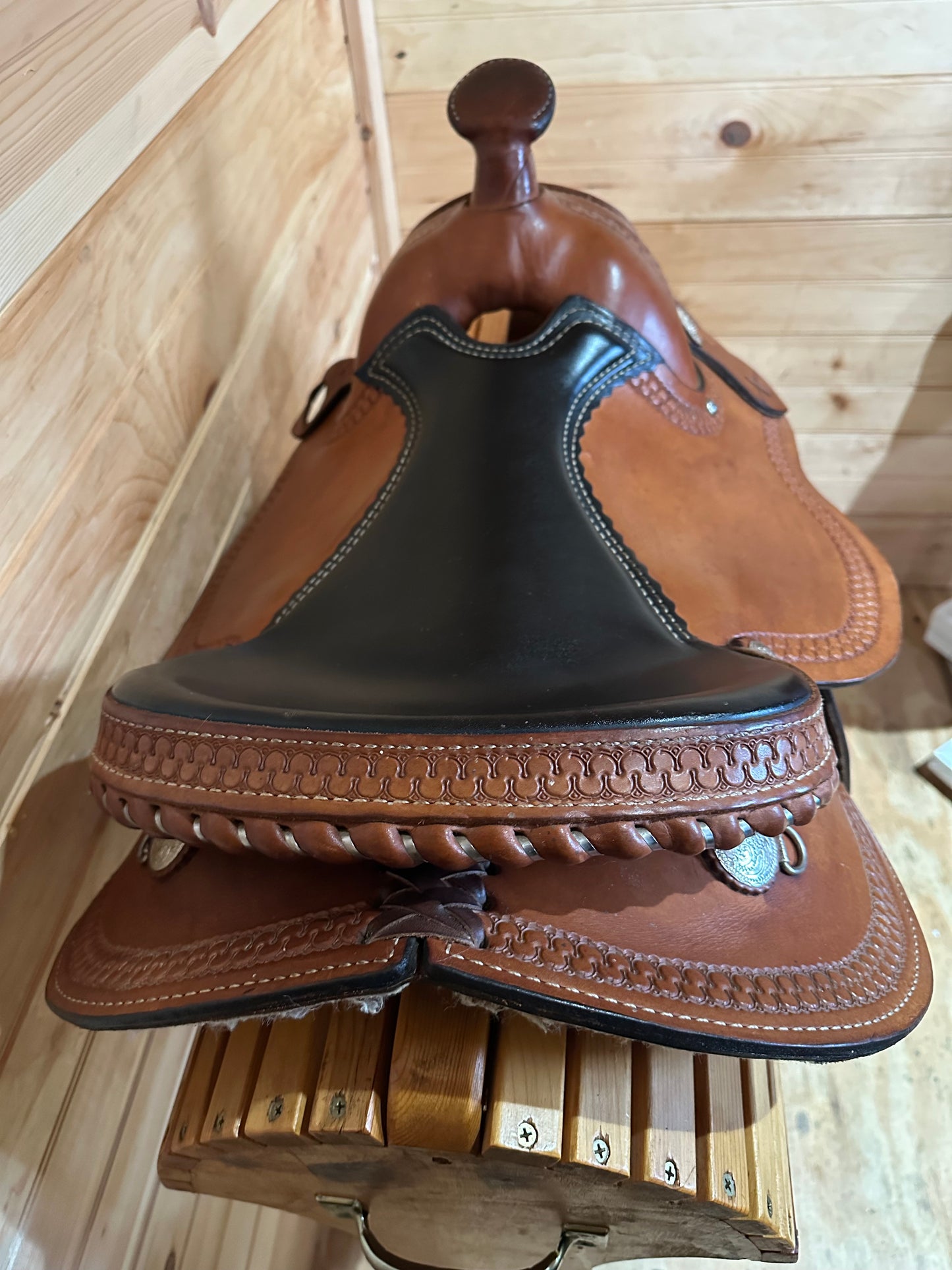 15” Dakota Arabian Western Saddle Model 5319