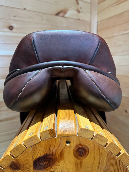 19” Custom Saddlery Cynron Saddle (N)