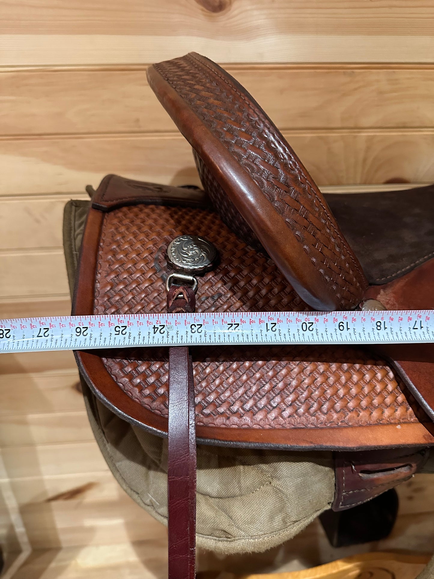17” Circle Y Park & Trail Lightweight Western Trail Saddle Model 3581