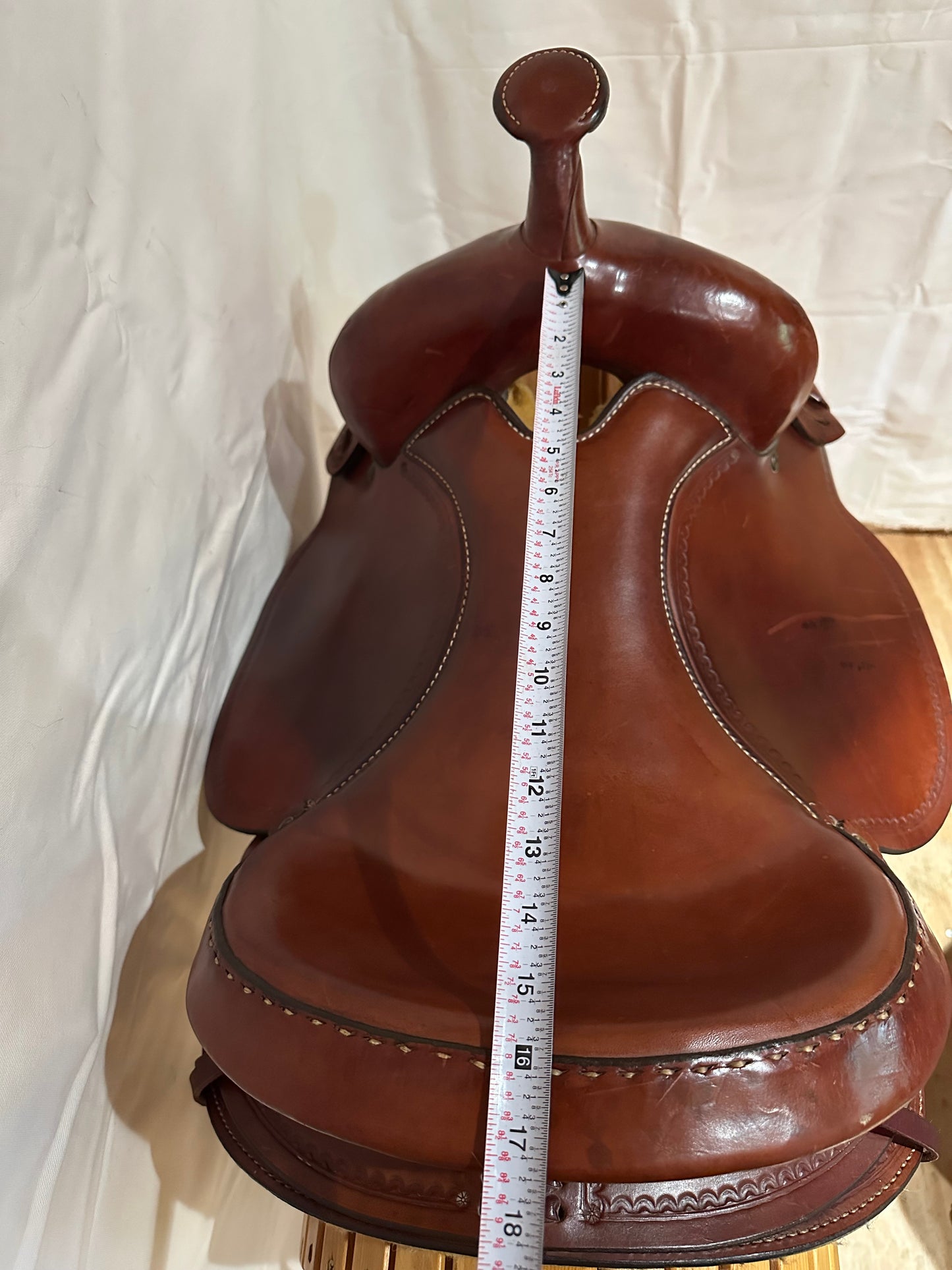16” Crates Round Skirt Western Trail Saddle Model 400-4