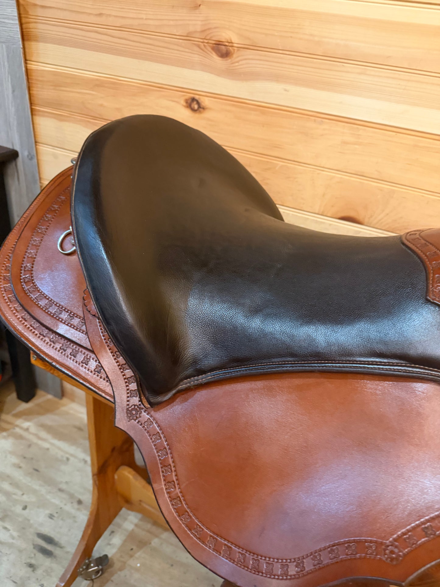 17” Brenneman’s Gaited Western Trail Saddle 080754