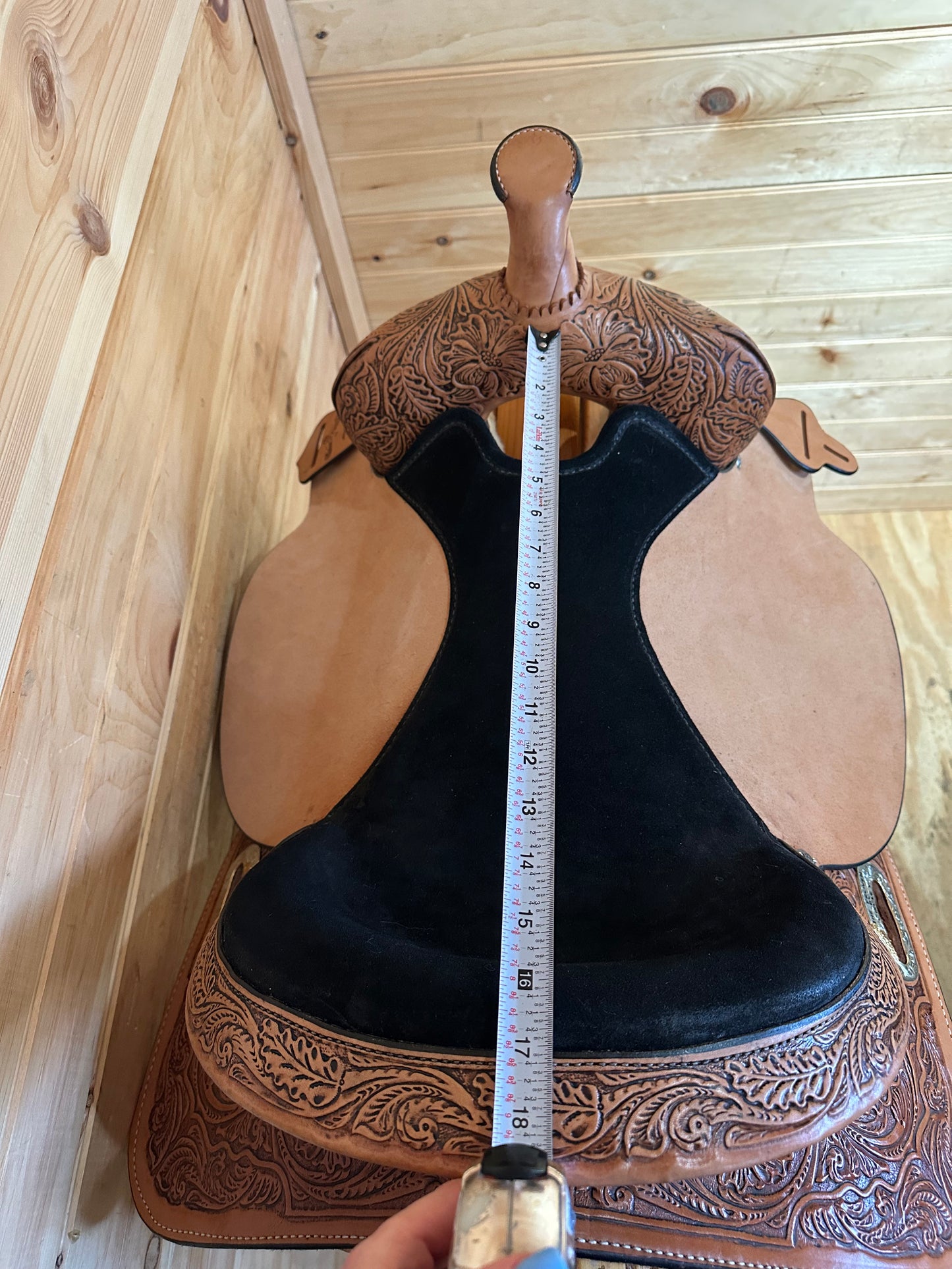 17” Circle Y The Proven Mansfield Western Barrel Saddle Model 6221