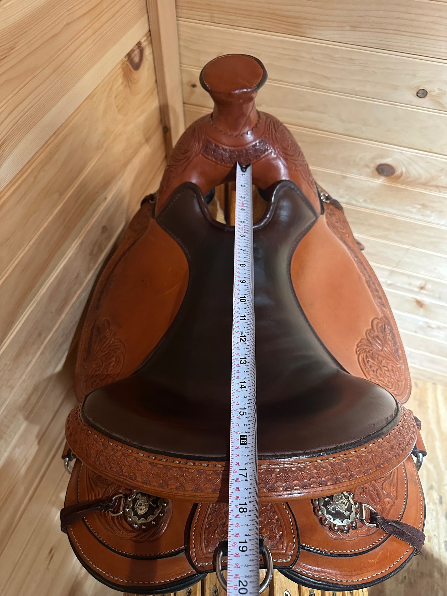 16” Circle Y Walnut Grove Flex2 A-fork Western Trail Saddle Model 1157