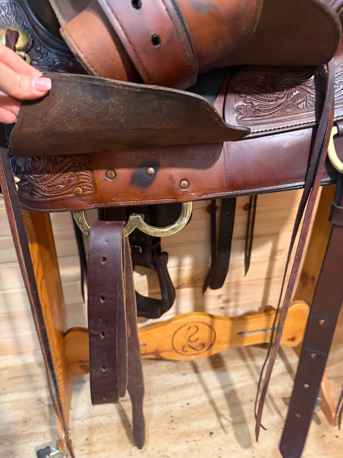 16” Circle Y Carlsbad Flex-Lite Western trail saddle Model 2376
