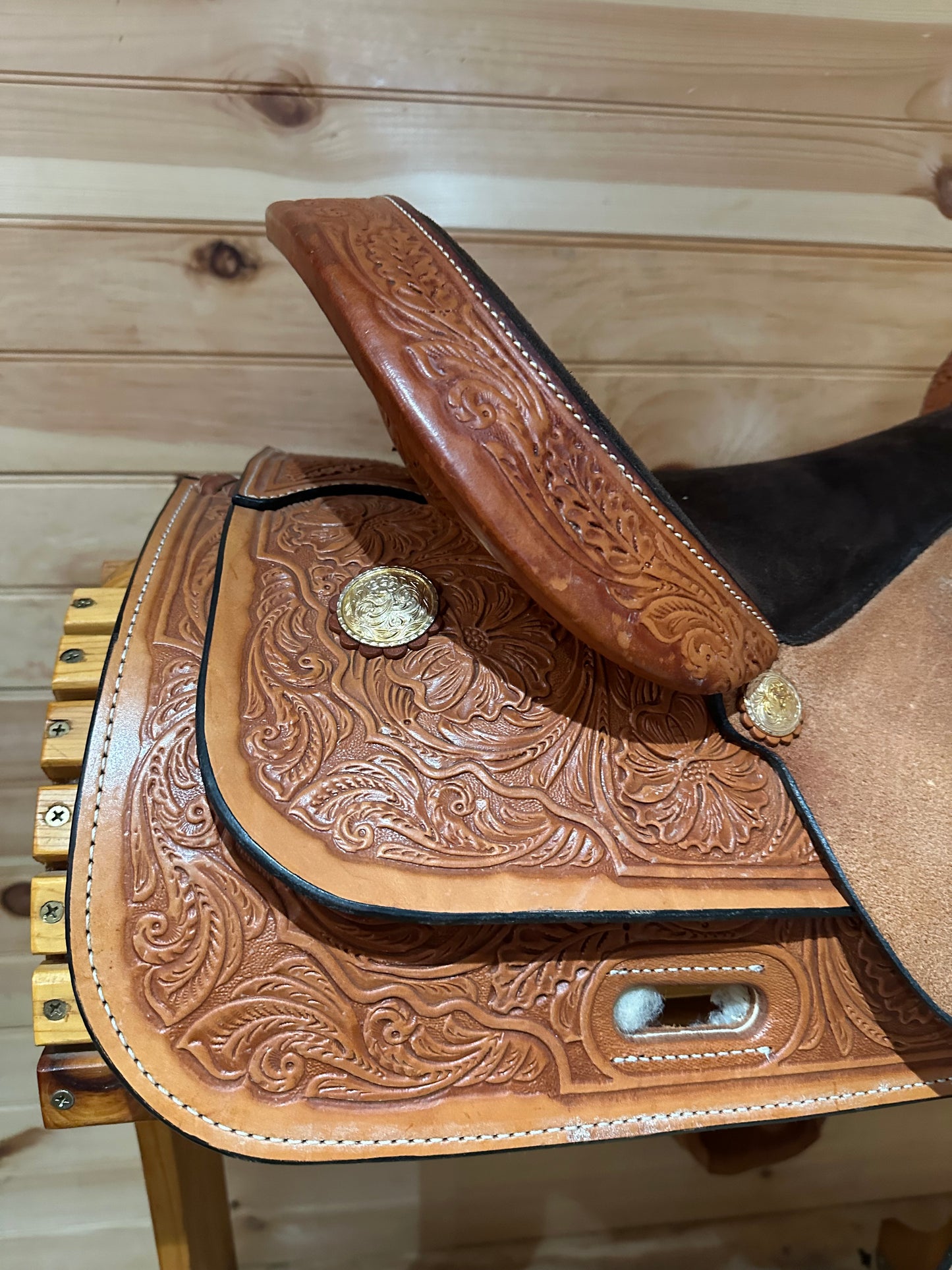 15” Circle Y High Horse Proven Barrel Racing Saddle Model 6210