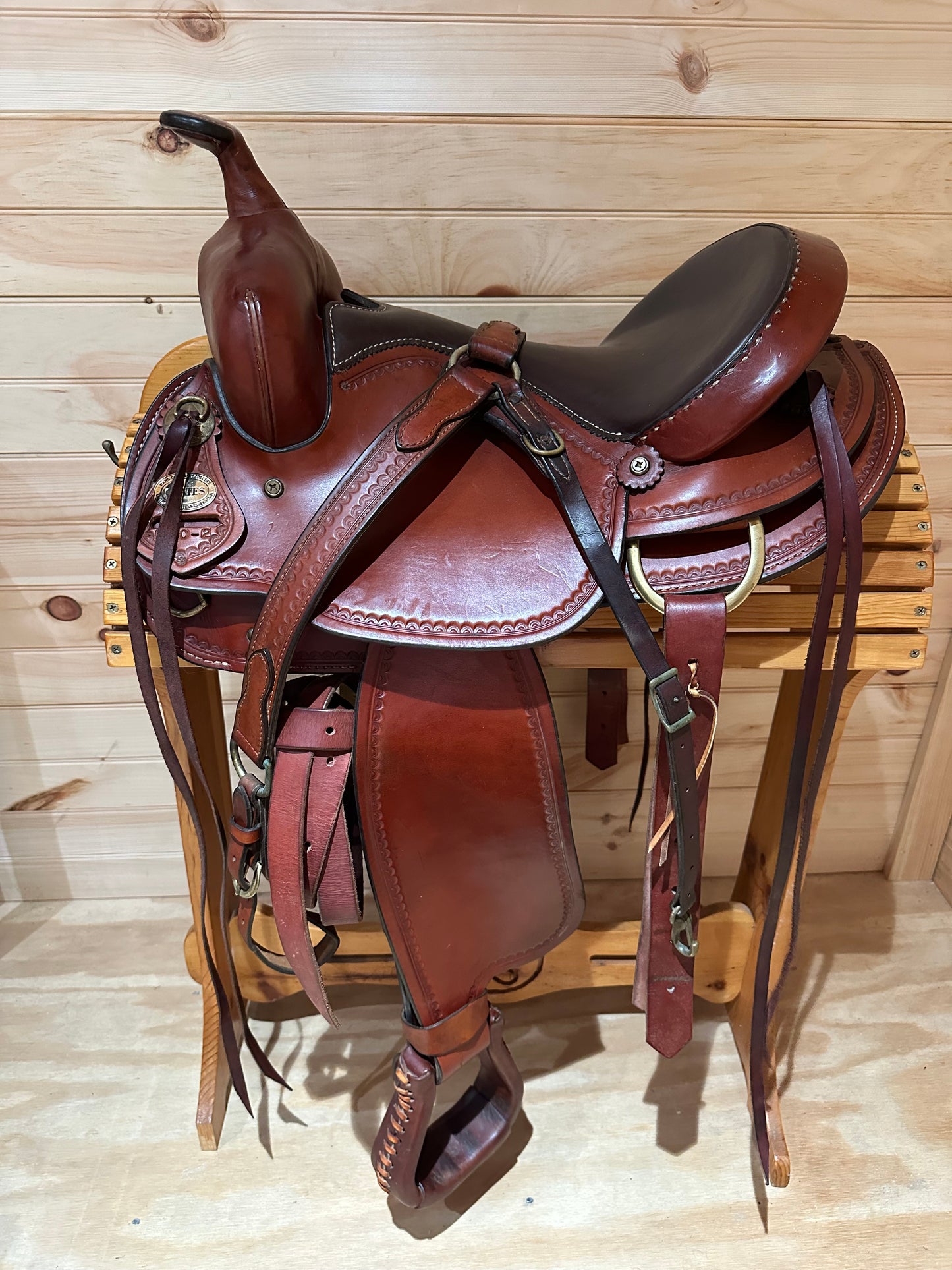 15” Crates Round Skirt Western Trail Saddle Model 400-2