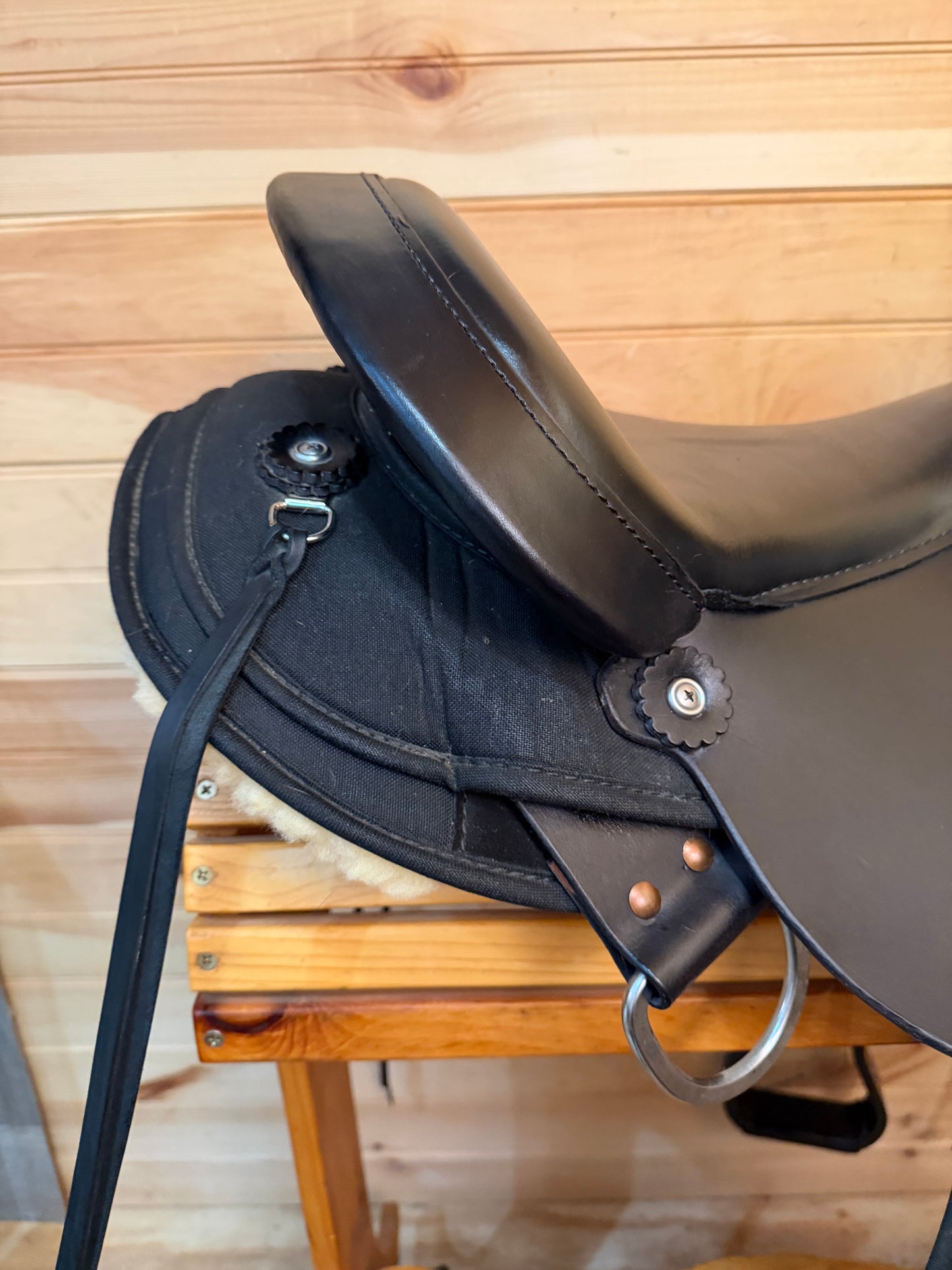 17” Circle Y High Horse El Campo Gaited Western Trail Saddle Model 6970 (2023)
