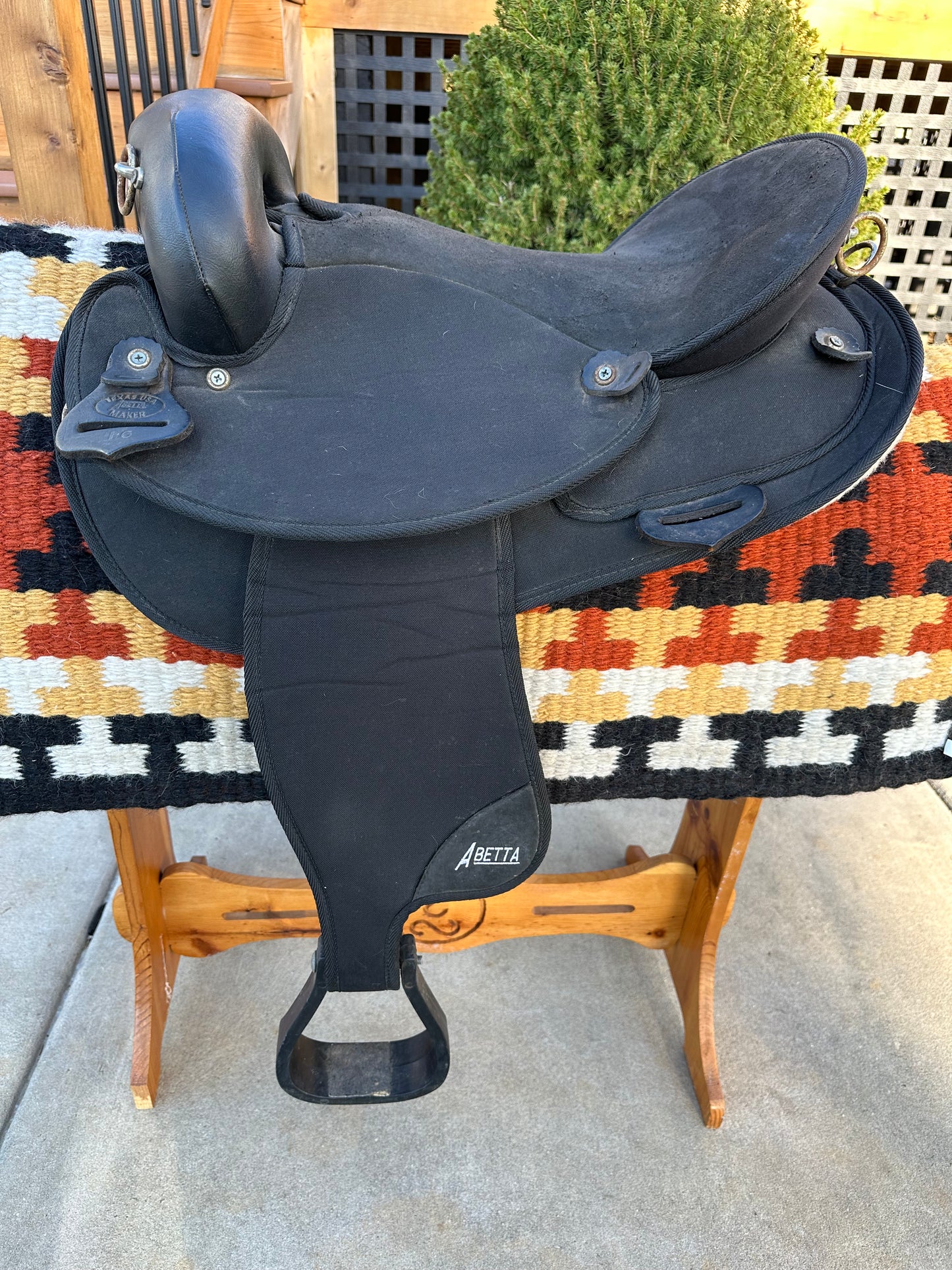 16” Abetta Endurance Lightweight Trail Saddle