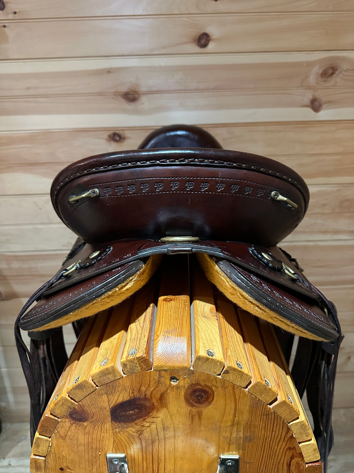 17” Imus 4Beat Gaited Endurance Trail Saddle