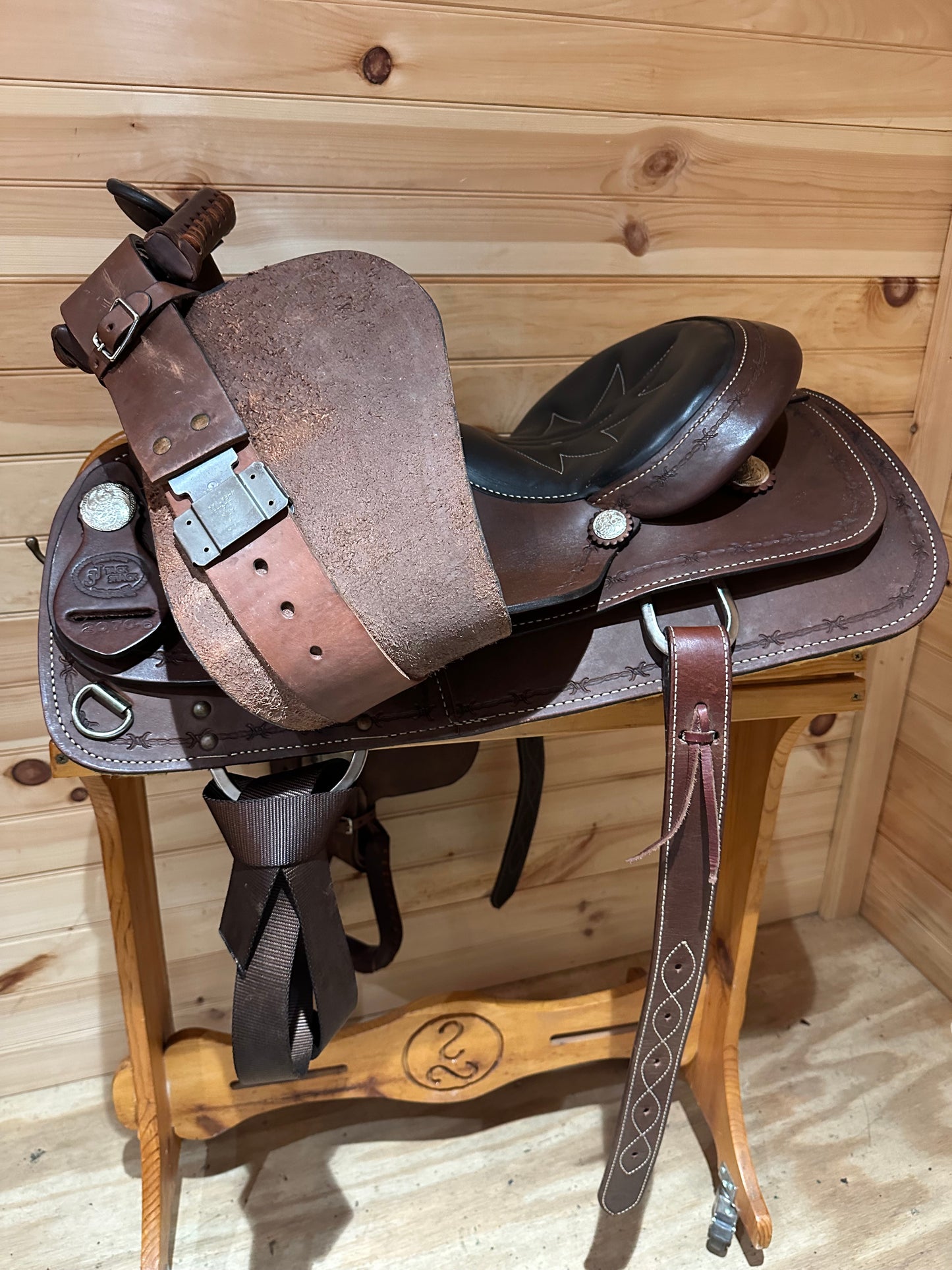 16” JJ Tack Shack Barbed Wire Team Penner Western Saddle Model 2070-6