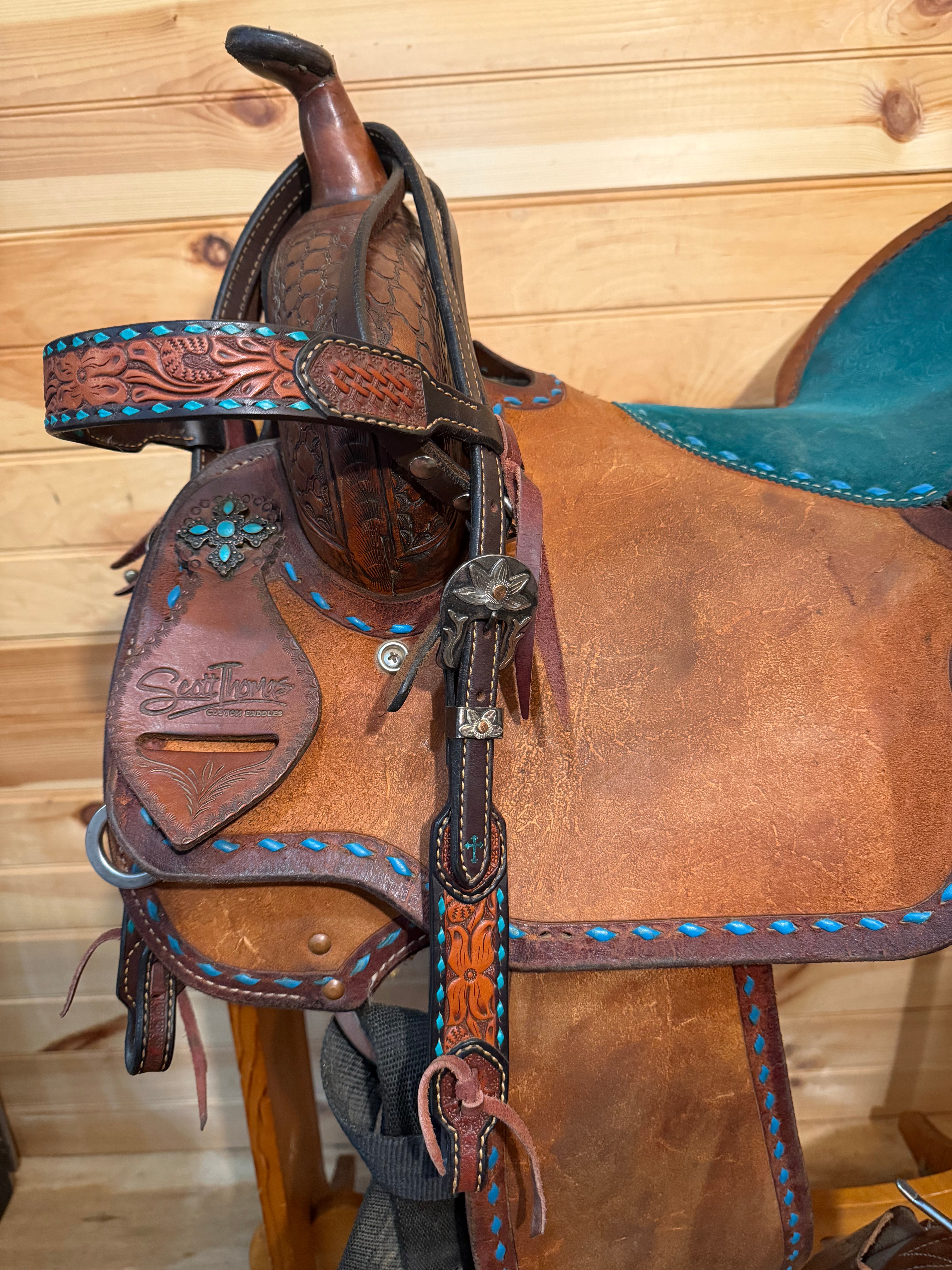 15” Scott Thomas Teal Sunflower Barrel Racing Saddle w/ Matching