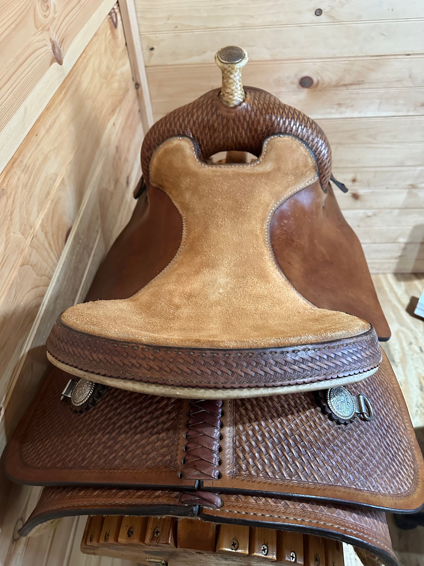 16” Crates Equi-Fit Reiner Western Saddle Model 4527