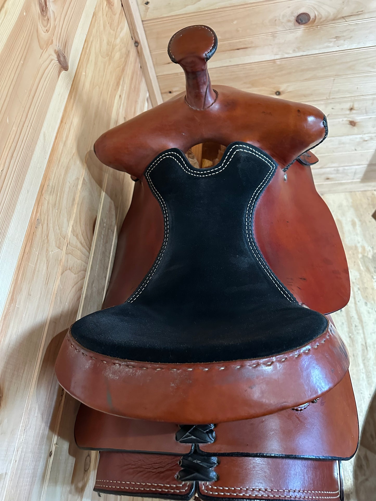 16” Dakota Sweptback Trainer Western Work Saddle Model 421
