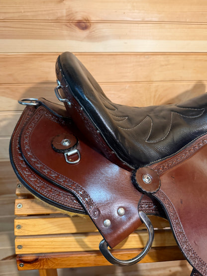 18” Double Creek Saddlery Henry Miller Gaited Endurance Trail Saddle # 115