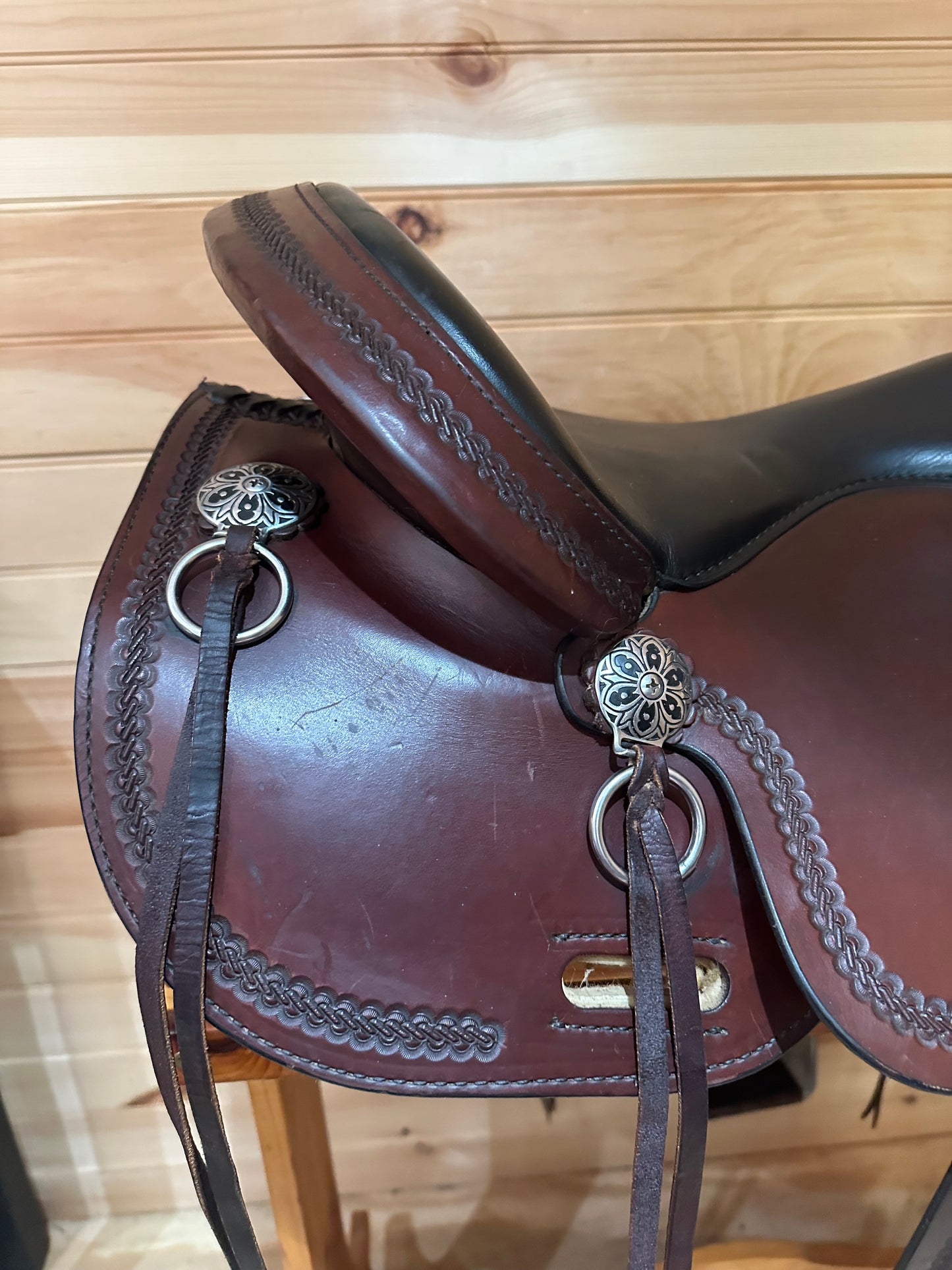 16” Circle Y Cold Springs Western Trail Saddle Model 2616