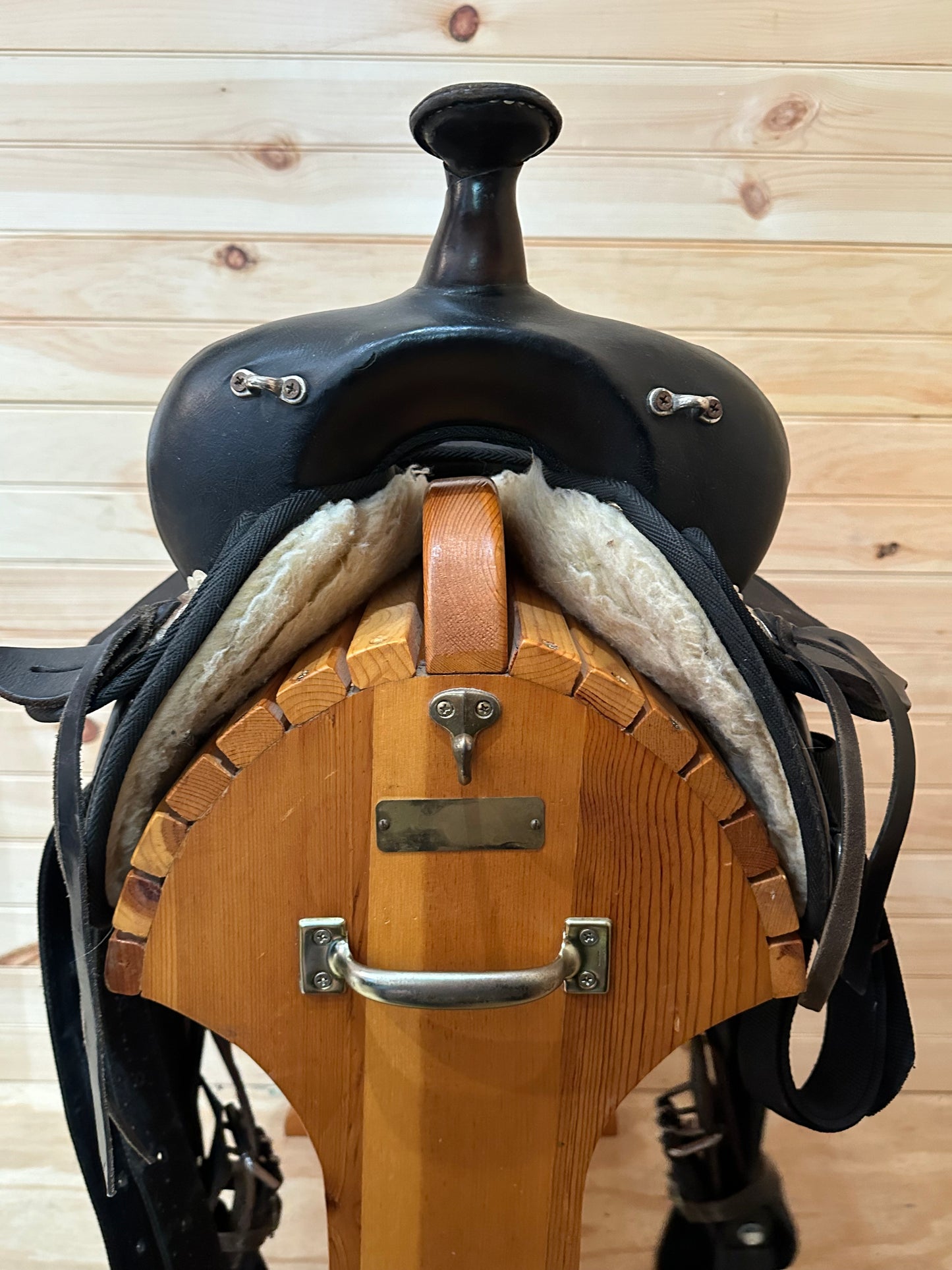 15” Abetta Lightweight Western Trail Saddle