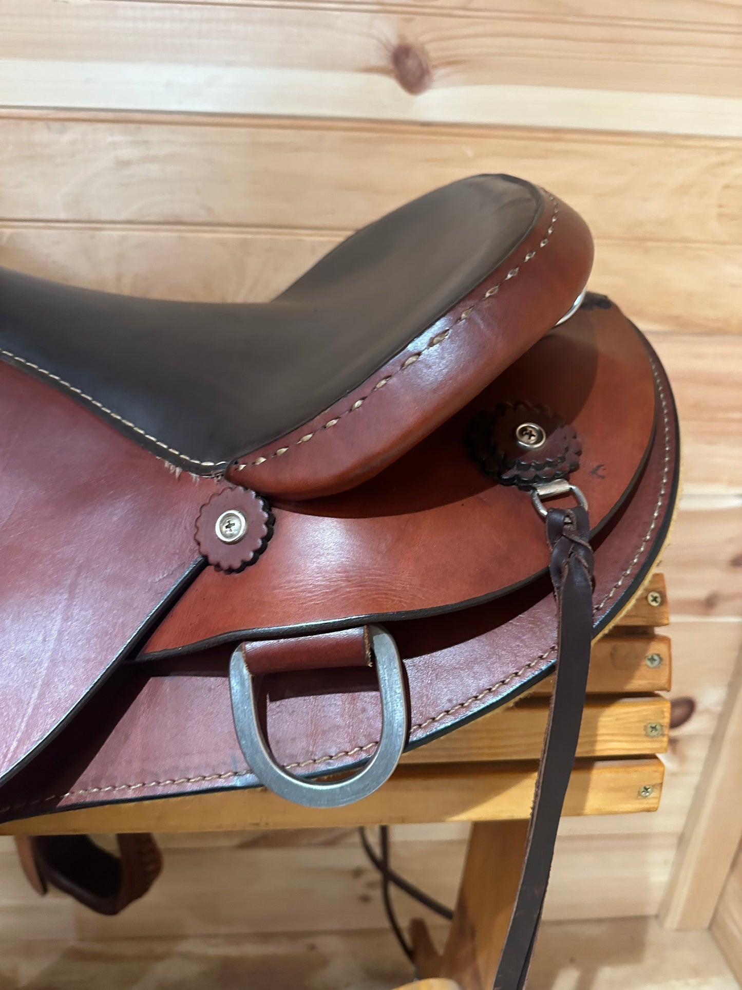 16.5” National Bridle Shop Gaited Endurance Saddle Model 2624