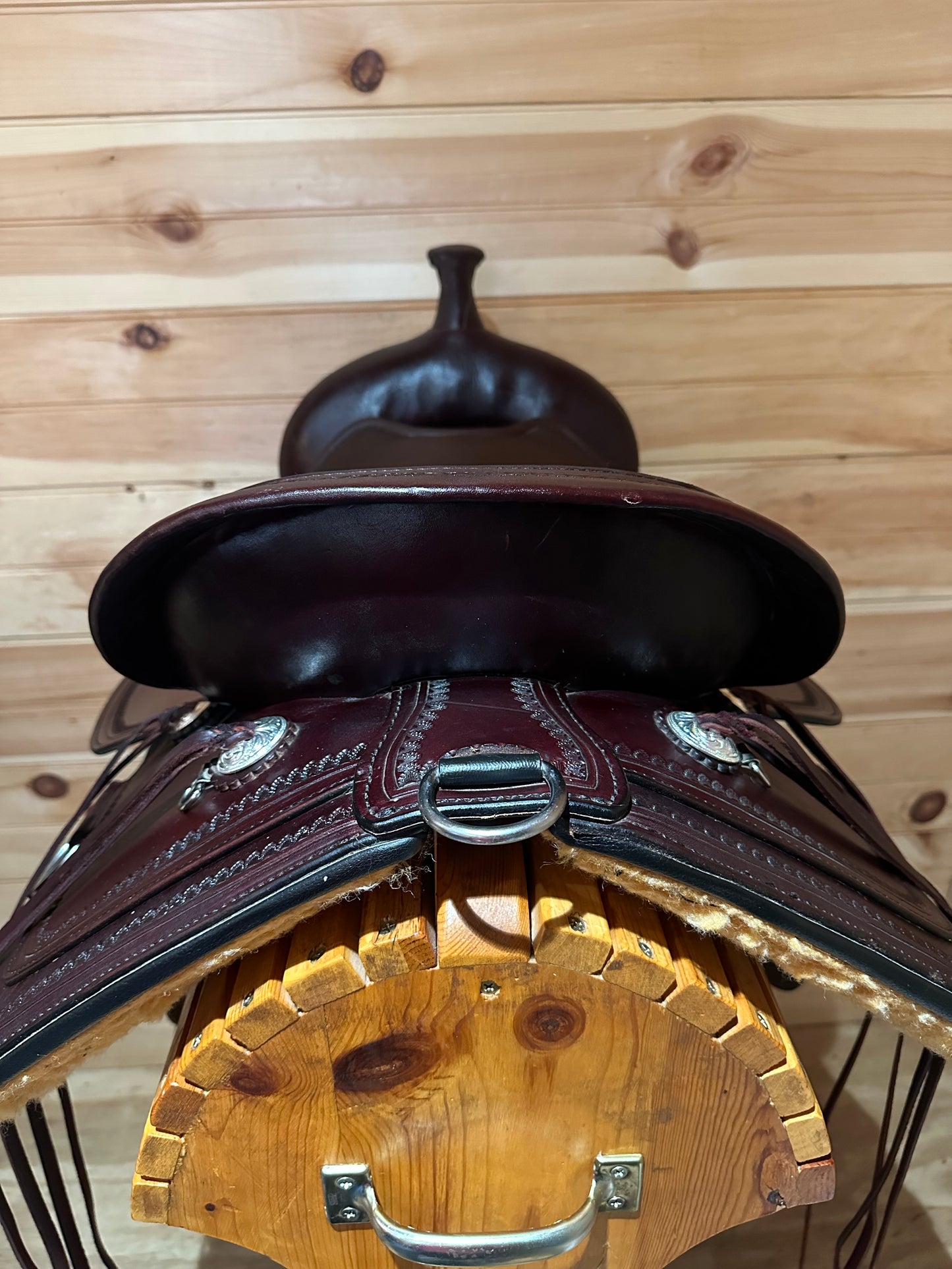 16” Circle Y Topeka Flex2 Western Trail Saddle Model 1651 (2021)
