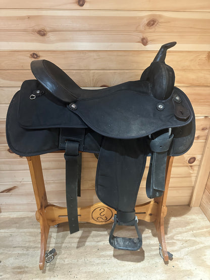 17” Circle Y Park & Trail Lightweight Western Saddle Model 3011
