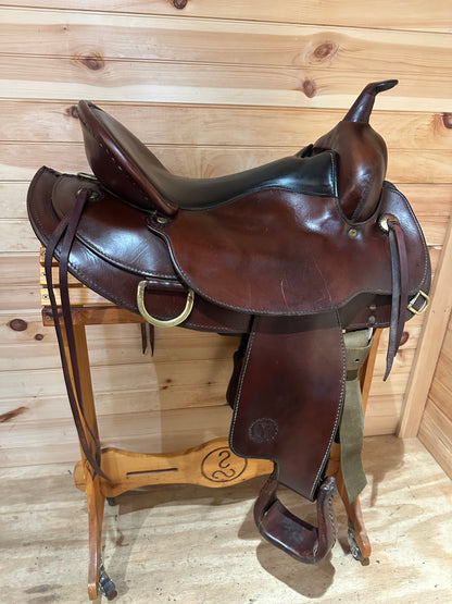 17” Circle Y Flex-Lite Round Skirt Western Trail Saddle Model 2374