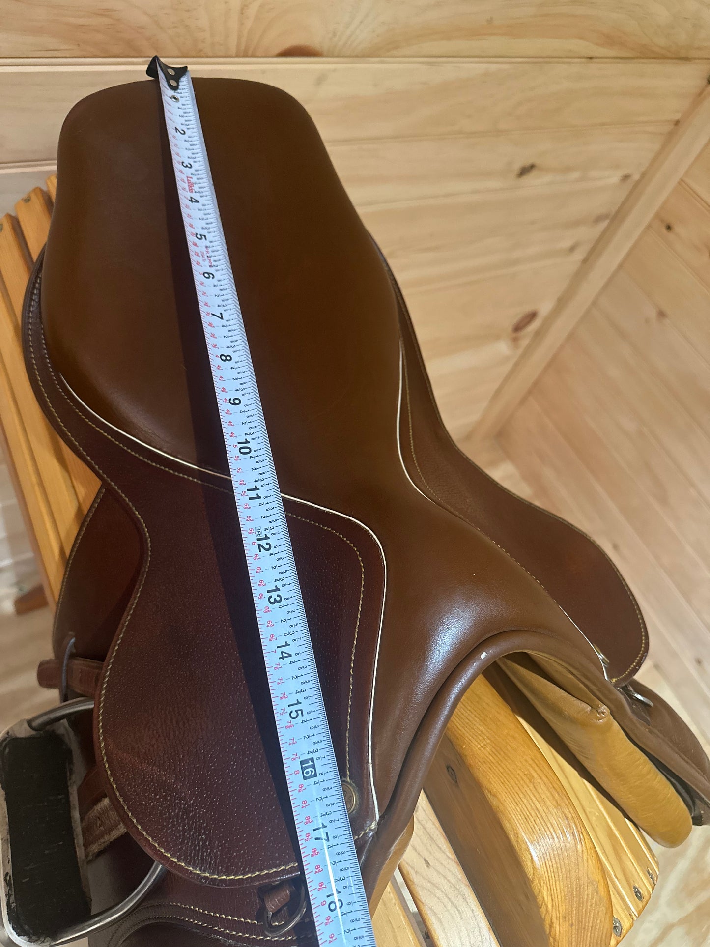 16.5” Collegiate Miller Olympic Close contact Saddle