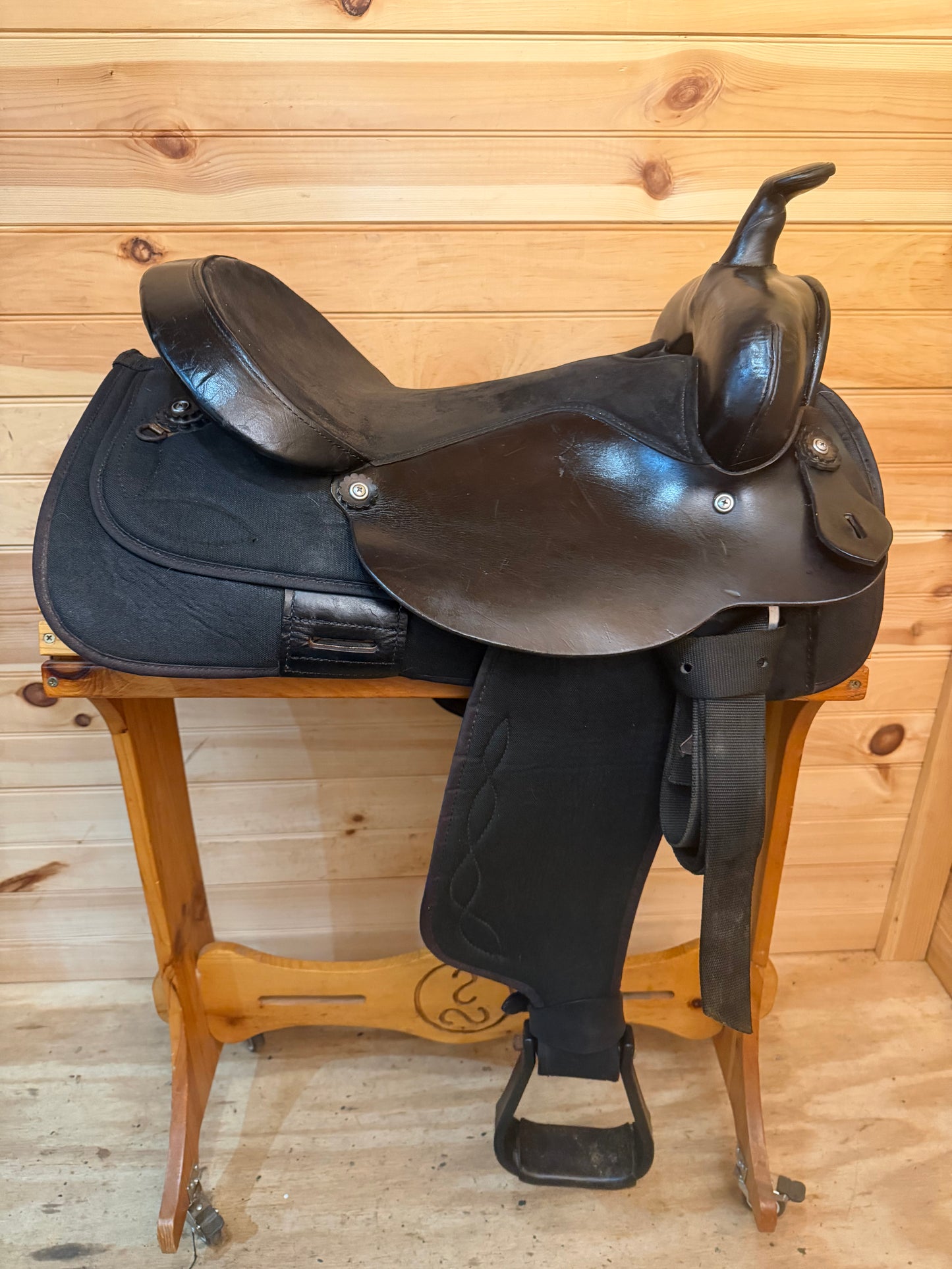 16” Circle Y Lightweight Western Trail Saddle Model 3576