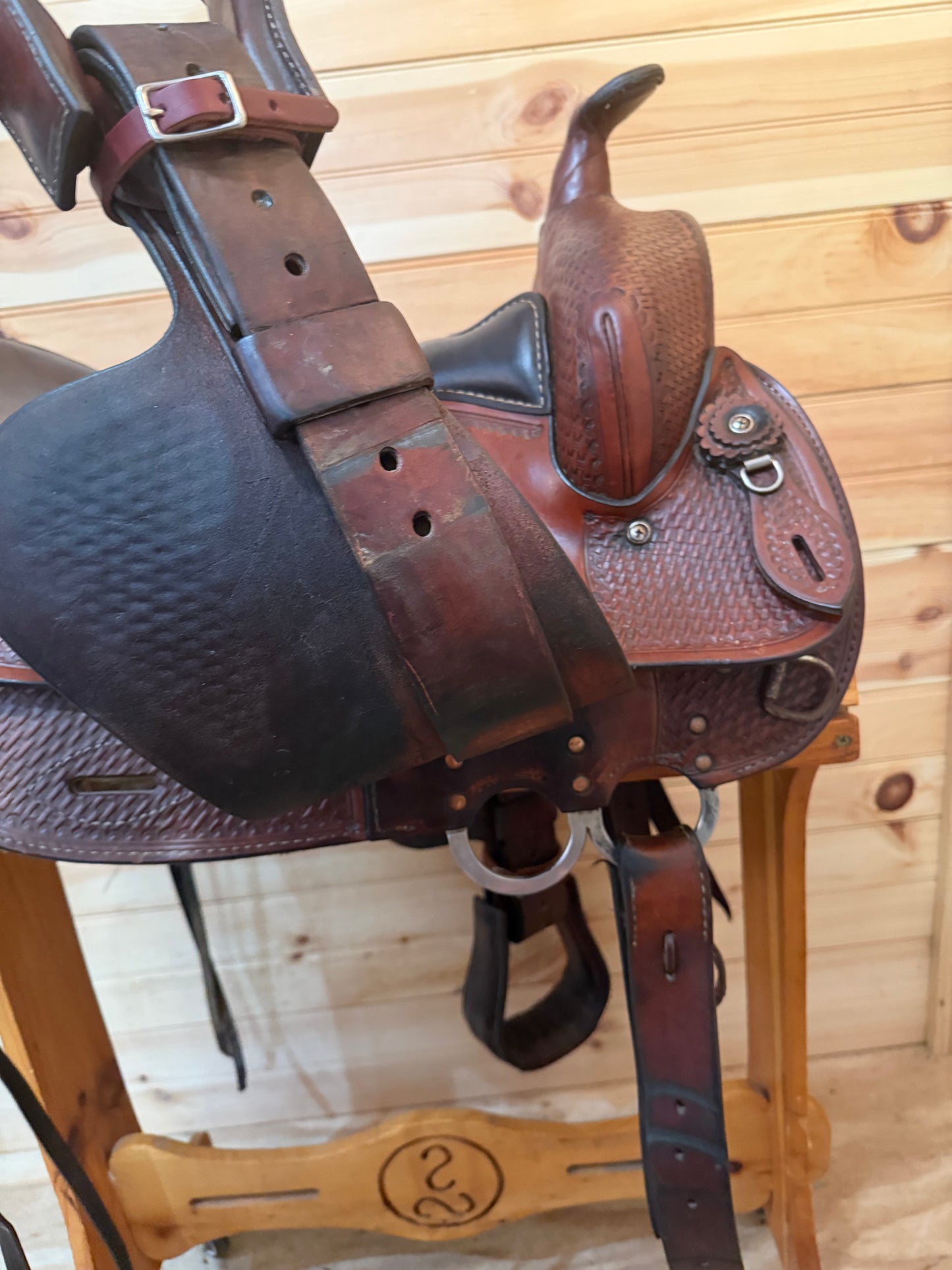 16.5” National Bridle Shop Tennessean Deluxe Western Saddle Model 2211