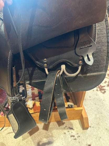 15.5” Tucker River Plantation Endurance Trail Saddle Model 146 (2016)
