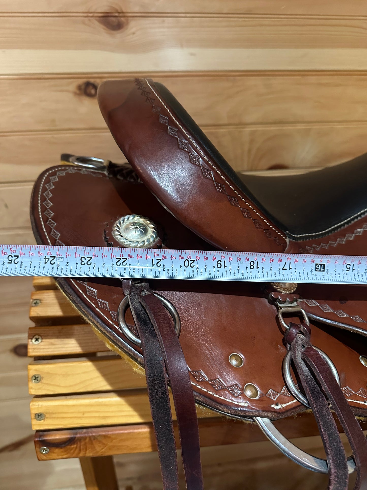 15” Cashel Round Skirt by Martin Saddlery Western Trail Saddle