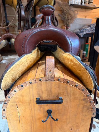 15” Cashel Round Skirt by Martin Saddlery Western Trail Saddle (2022)