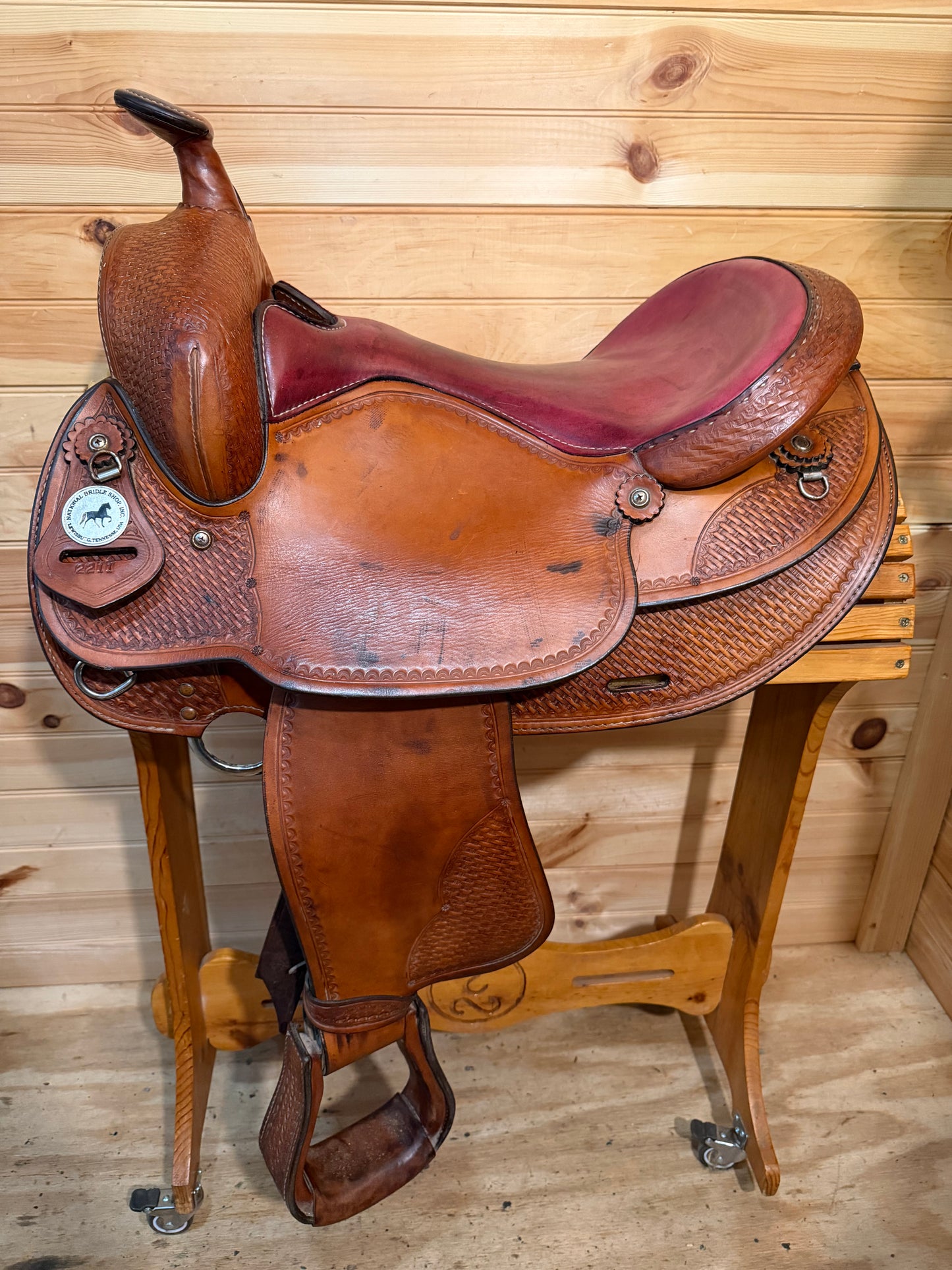 16.5” National Bridle Shop Tennessean Deluxe Western Saddle Model 2211
