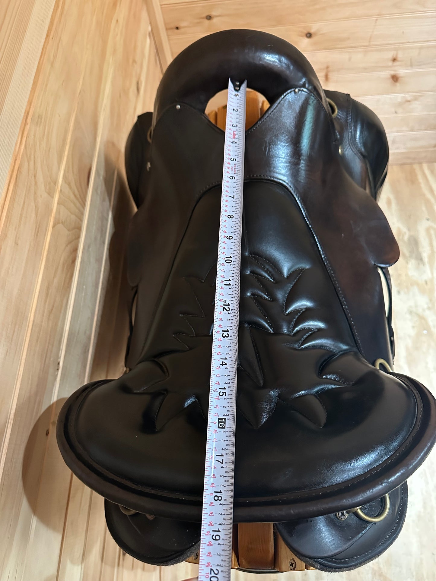 17.5” Tucker Equitation Endurance Trail Saddle Model 149