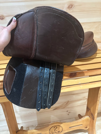 15 3/4” M. Toulouse Annice Close Contact/Jumping Saddle *Complete Set*