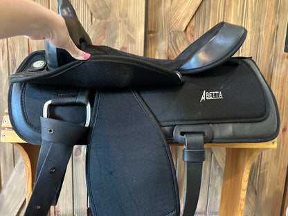 16” Abetta All-around Lightweight Western Trail saddle