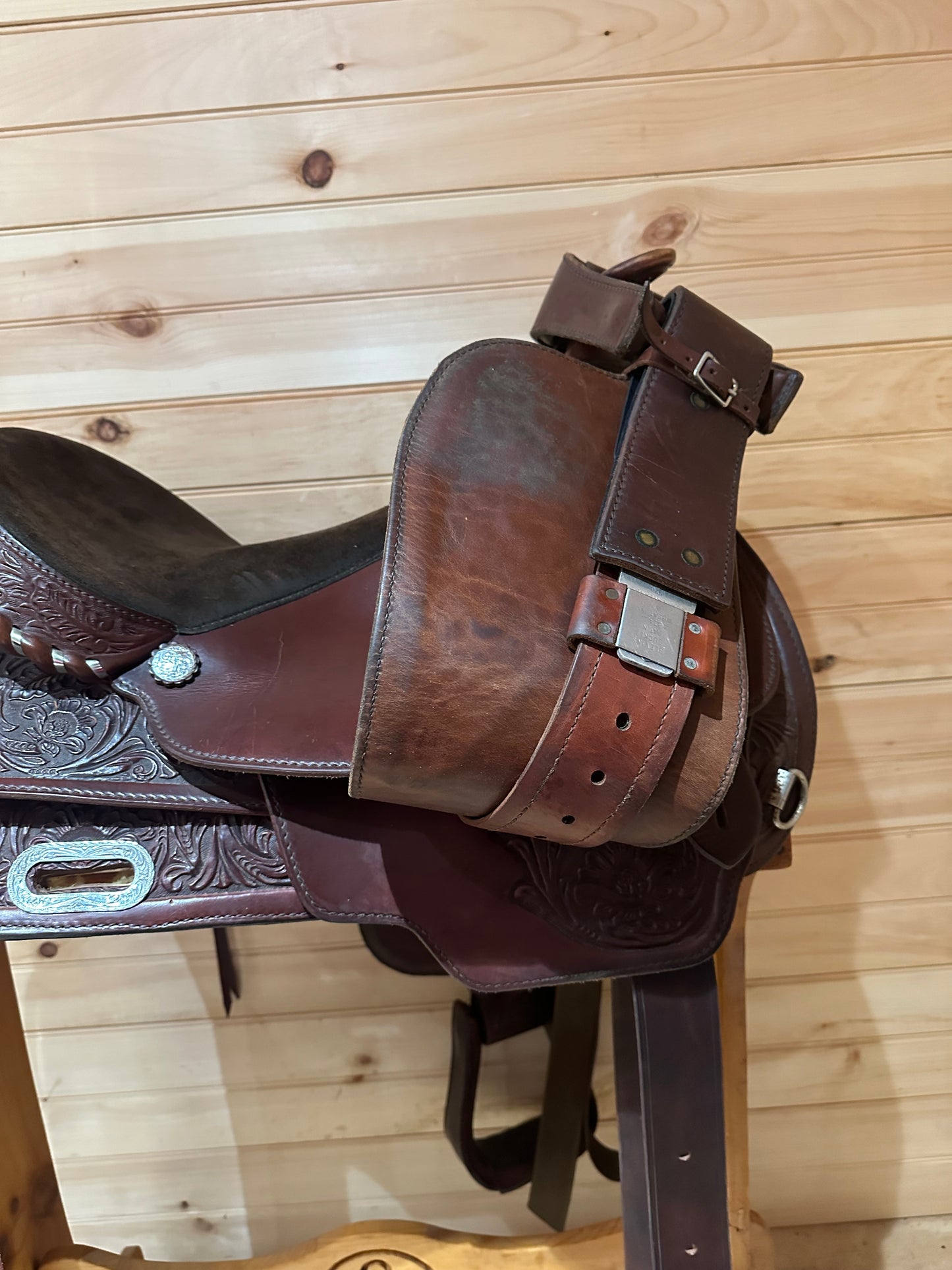 16” Circle Y Western Show Saddle Model 3975 * Matching Breast Collar*