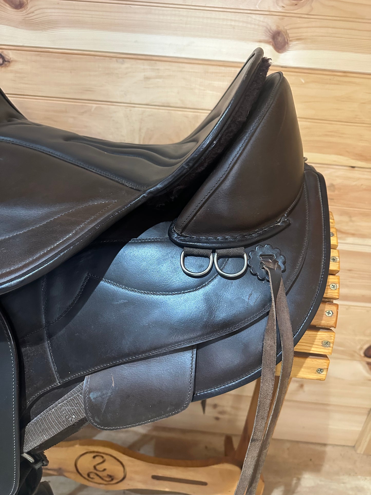 16” Edix Tiamo Treeless Endurance Trail Saddle