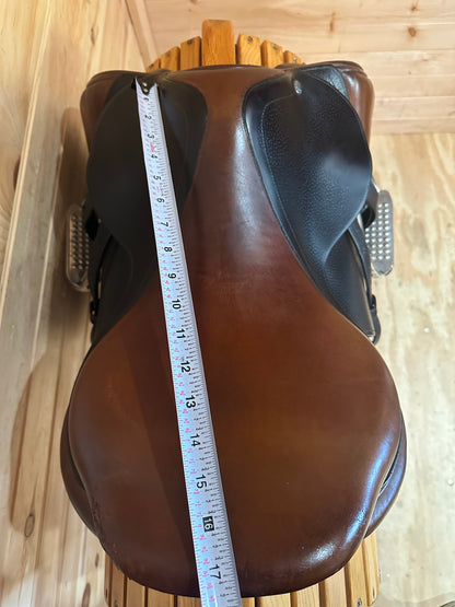 17.5” CWD SE01 4L Jumping Saddle (2013)