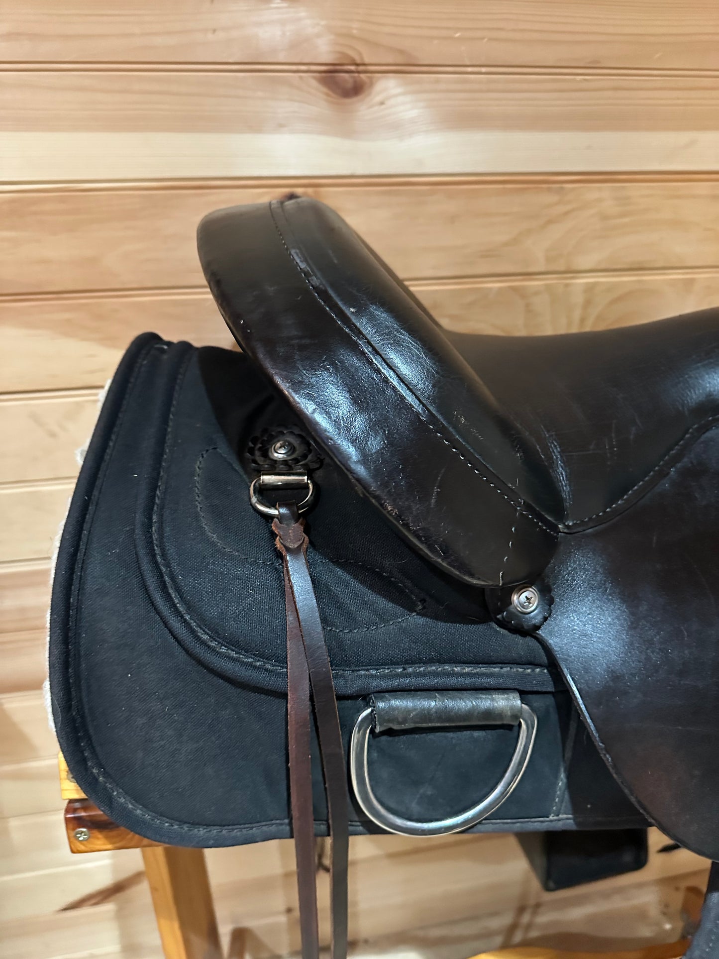 16” Circle Y High Horse Lockhart Western Trail Saddle Model 6910