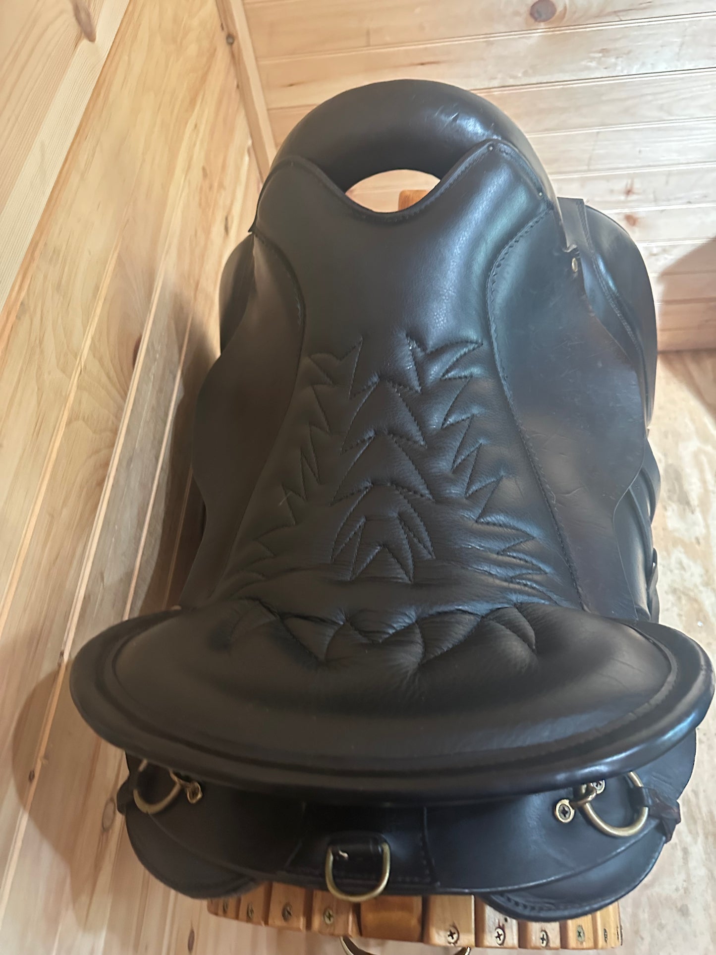 17.5” Tucker Equitation Endurance Trail Saddle Model 149 (XW)