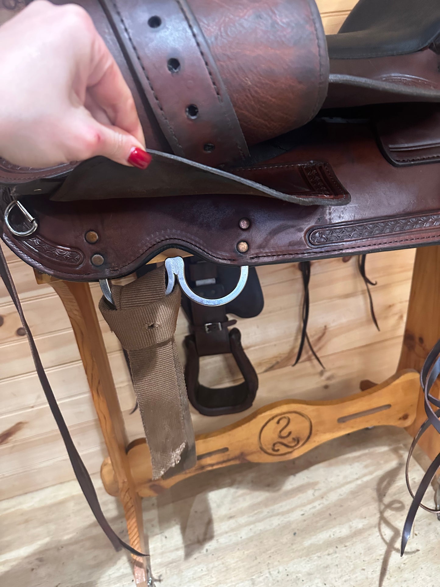 17” Circle Y Basket Flower Trail Flex-Lite Western Trail Saddle Model 1552