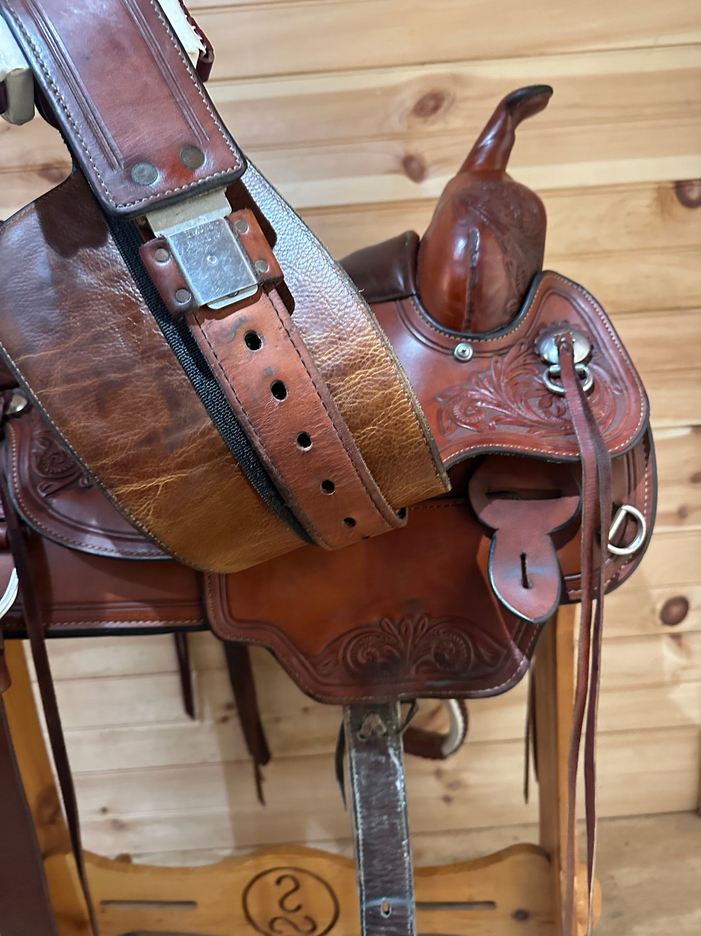 17” Circle Y Flex2 Cactus Flower Western Trail Saddle Model 1659