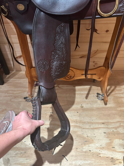 16” Circle Y Carlsbad Flex-Lite Western trail saddle Model 2376